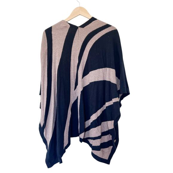 Chicos Black Tan Wool Blend Poncho Sweater OS - Picture 3 of 3